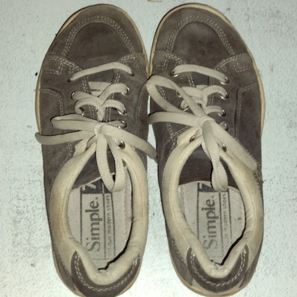 Vintage SIMPLE Suede Sneaker, 7.5M